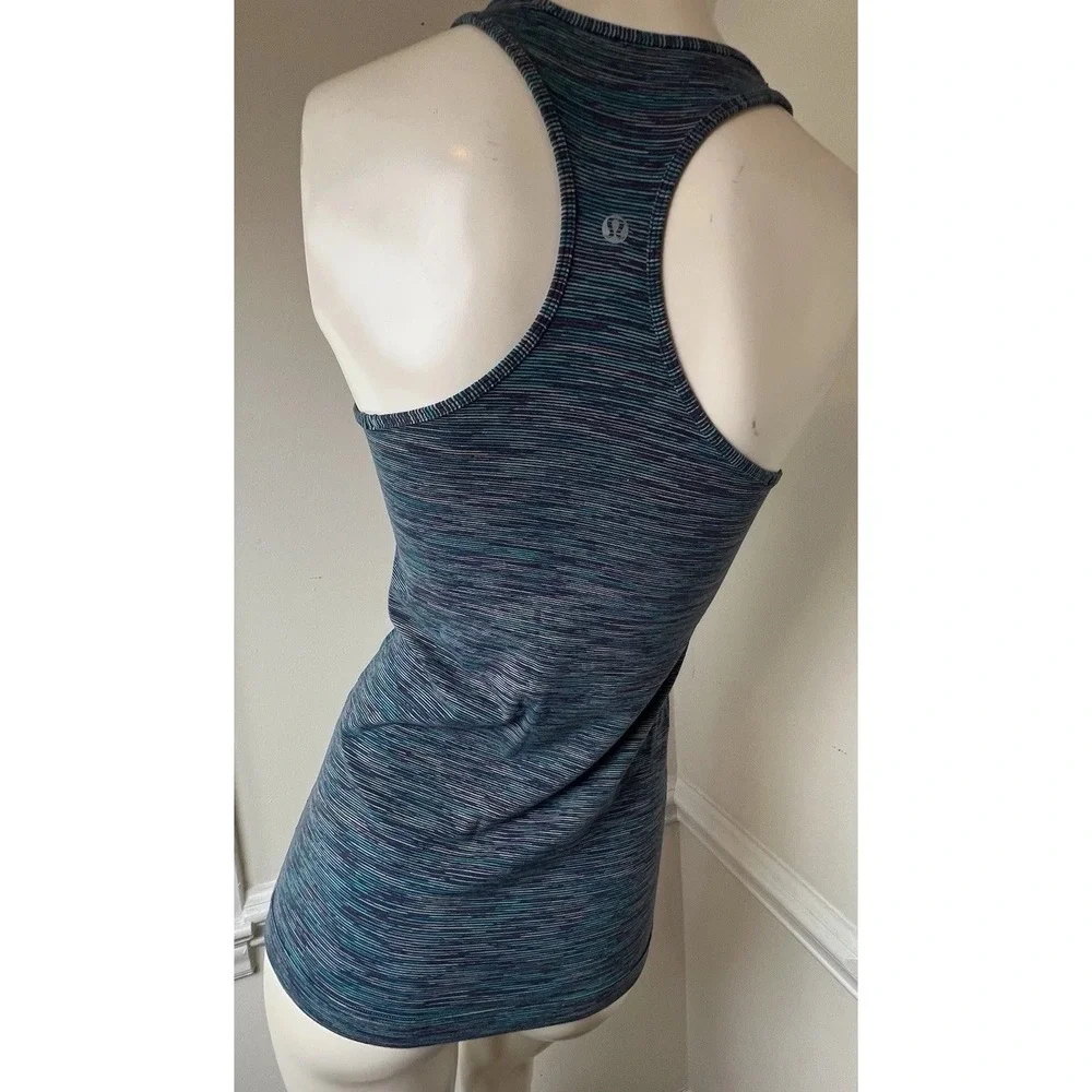 lululemon wee are from space blue tropics tank top 4/6?